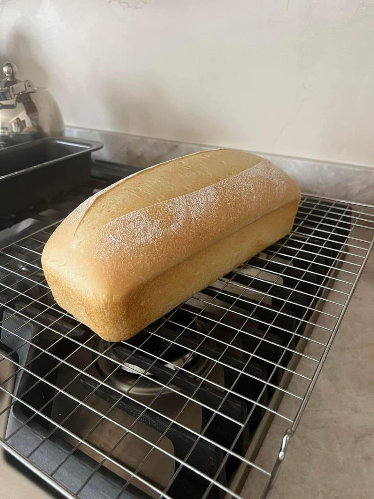 Easy sourdough sandwich bread